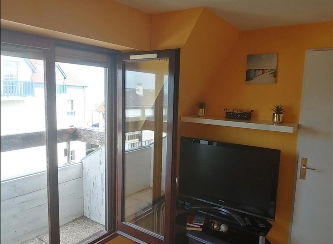 Appartement A 50 M De La Plage Avec Wifi Et Netflix Villers-sur-Mer Kültér fotó